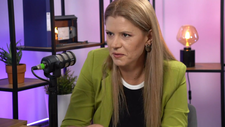 изображение на Вероника Димитрова: Влязох в къщата на убиец преди полицията | 30 години NOVA Podcast