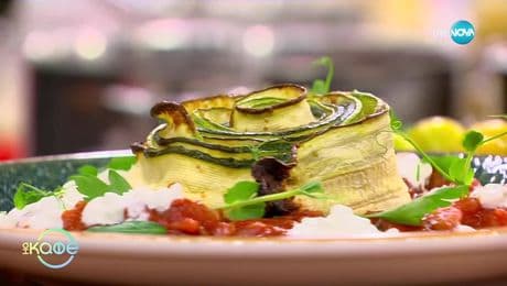 изображение на Рецептата днес: Роза от тиквички, доматен сос със зеленчуци и котидж - „На кафе“ (10.06.2025)