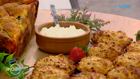 изображение на Рецептата днес | Бисквити с котидж и ягоди | На кафе | 6 мар. 2026