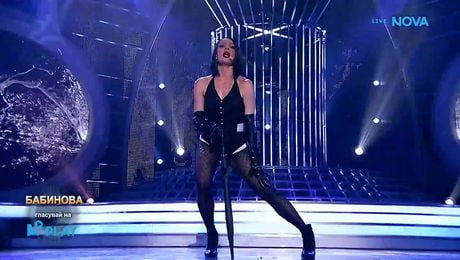 изображение на Бабинова като Rihanna - Umbrella | Като две капки вода