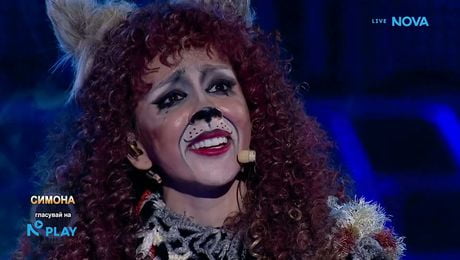 изображение на Симона като Elaine Page - Memory | Като две капки вода