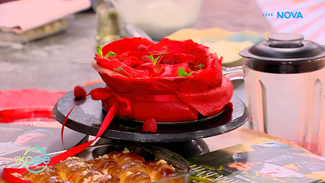 изображение на Рецептата днес | Палачинкова торта с малинов топинг | На кафе | 7 апр. 2026