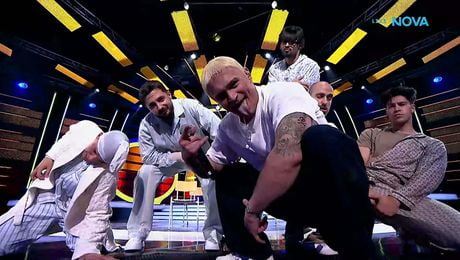 изображение на Юлиан Костов като Еминем - The Real Slim Shady | Като две капки вода