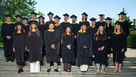 изображение на Старт на кандидатстването на конкурса за стипендиите NOVA EMBA Scholarship | Здравей, България | 17 авг. 2026